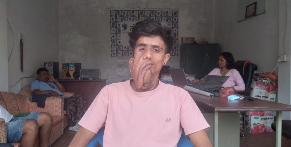 alt