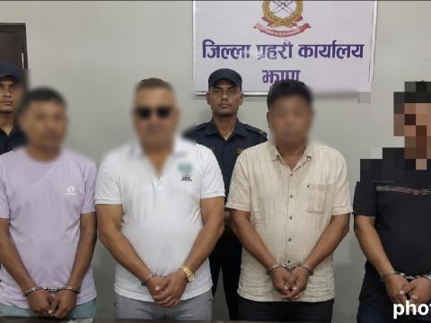 झापाको धुलाबारीमा जुवाको खालबाट ब्यवसायी प्रसाईंसहित चार जना पक्राउ झापाको धुलाबारीमा जुवाको खालबाट ब्यवसायी प्रसाईंसहित चार जना पक्राउ