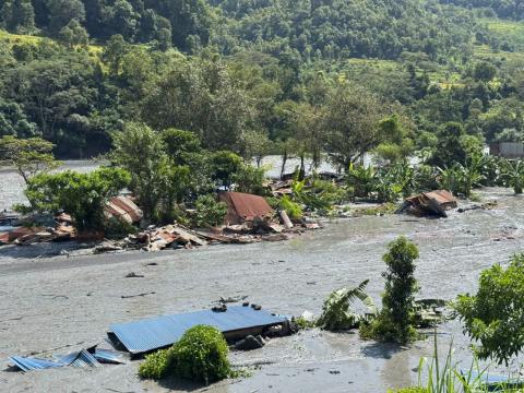 बाढीमा परेका ३८ जनाको नेपाली सेनाद्वारा  उद्दार 