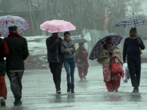 पश्चिमी वायु र मनसुनी वायुको आंशिक प्रभाव पर्ने पश्चिमी वायु र मनसुनी वायुको आंशिक प्रभाव पर्ने