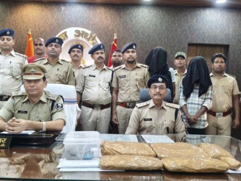 नेपालमा लागुऔषध भित्र्याउने दुई भारतीय नागरिकलाई भारत प्रहरीद्वारा पक्राउ नेपालमा लागुऔषध भित्र्याउने दुई भारतीय नागरिकलाई भारत प्रहरीद्वारा पक्राउ