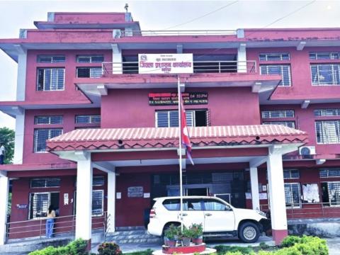 वित्तीय संस्था र व्यापारिक प्रतिष्ठानलाई झापा प्रशासनले दियो ६ बुँदे निर्देशन वित्तीय संस्था र व्यापारिक प्रतिष्ठानलाई झापा प्रशासनले दियो ६ बुँदे निर्देशन